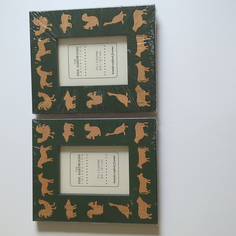 Fine Hardwoods collection 2 wooden animal 3.5 x 5 photo picture frame green